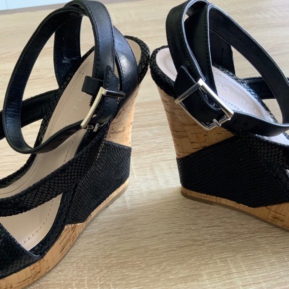 BCBGeneration Platform Wedge Sandals Size 6 - Picture 4 of 6